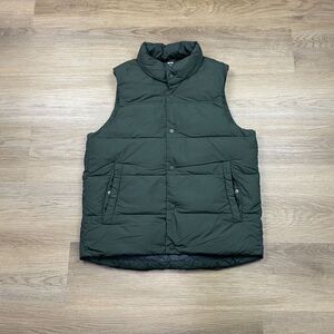 Uniqlo Vest Mens Medium Green Puffer Down Outdoor Hiking Lightweight